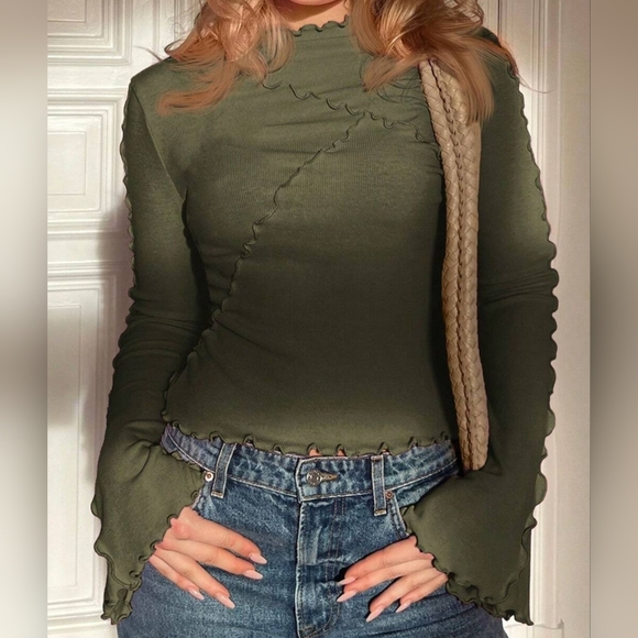 Lovely Rosetta Tops - Green Ruffled Women's Flare Sleeve Top